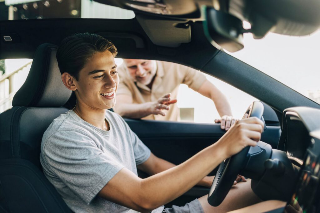 Jeune conducteur NEOVA au volant