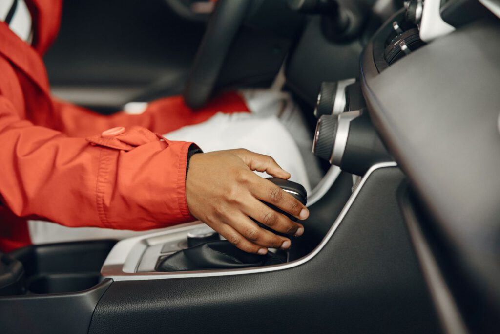 Levier de vitesses d’une voiture à boîte automatique